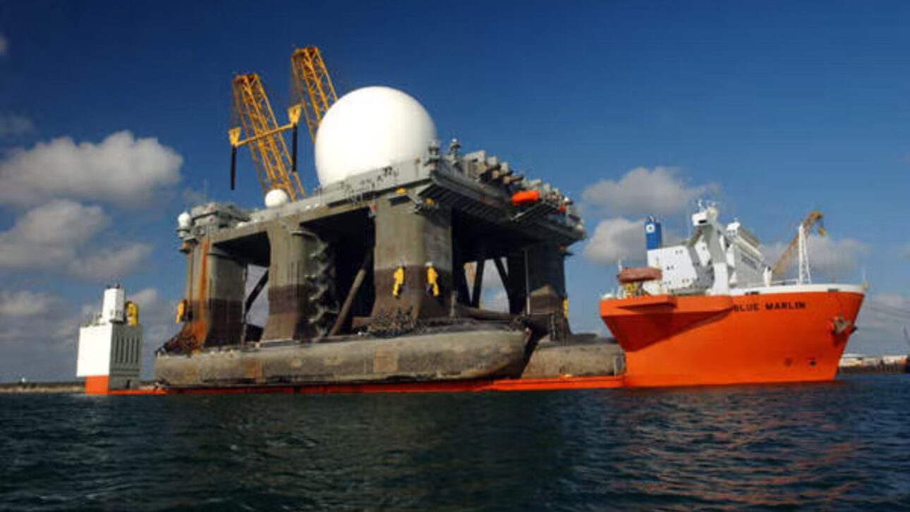 Radar SBX-1 de EE. UU. opera en el mar sobre plataforma semisubmarina e integra la defensa antimisiles con tecnología de banda X de alta precisión.