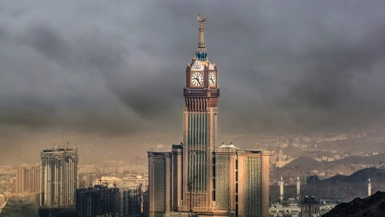 torre do relógio de Meca, Makkah Royal Clock Tower, Abraj Al Bait, engenharia islâmica, fibra de carbono, relógio gigante, construção em Meca, engenharia estrutural
