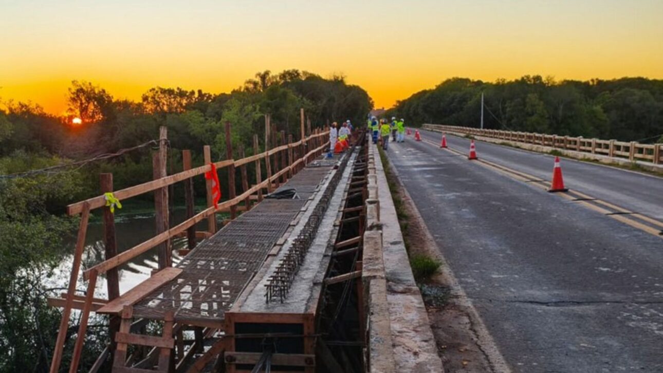 Puente sobre el Río Ibicuí en la BR-293 alcanza 80% de ejecución con inversión de R$ 15,7 millones, según el DNIT. Vea detalles de la obra.