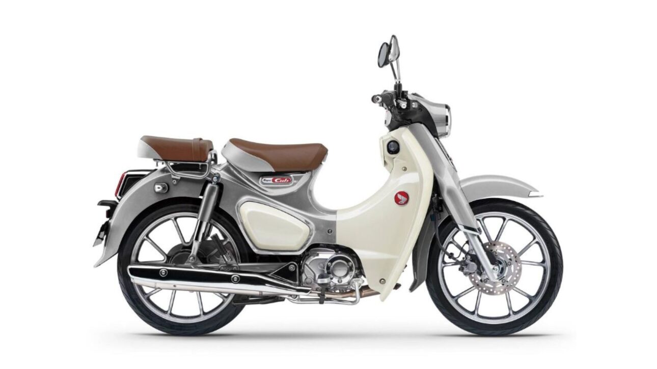 Honda Super Cub C125 2026 Mantiene Motor 124 cc, Hace 67 Km/l En El Estándar WMTC Y Cuesta £ 3.999 En El Reino Unido. Ve Consumo, Autonomía Y Ficha Técnica.