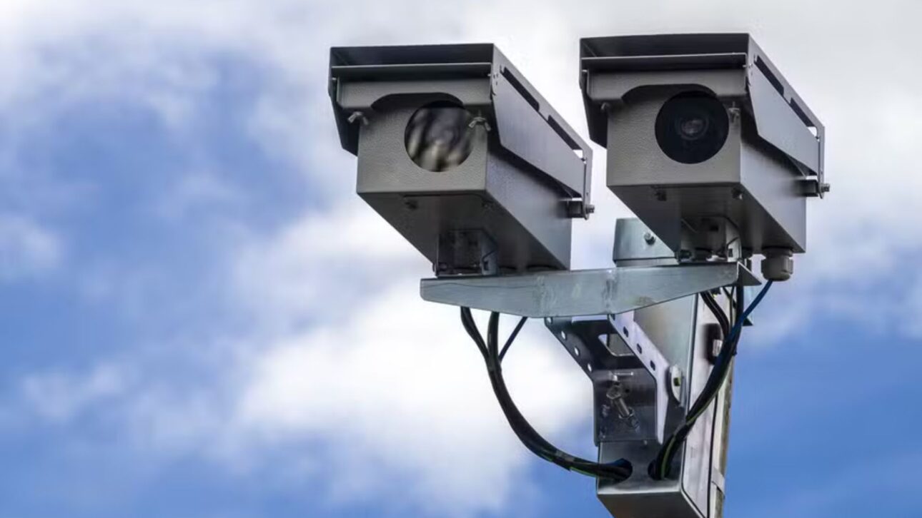 Radar con IA ya aplica miles de multas en SP y MG, flagra cinto y celular y reduce accidentes en rodovias monitoradas.