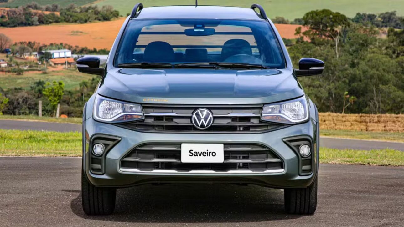 Volkswagen Saveiro tiene descuentos de hasta R$ 34.890 para PJ y puede salir por R$ 84.510. Modelo sale de línea en 2027 y dará lugar a Tukan híbrida.