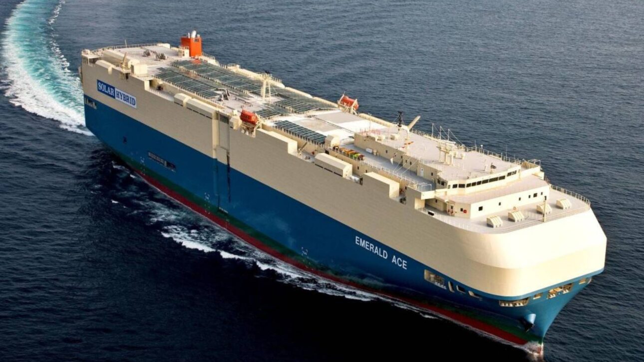 Barco de MOL prueba sistema que retiene microplásticos de hasta 5 mm durante viajes y recibe sello de innovación de ClassNK en Japón.