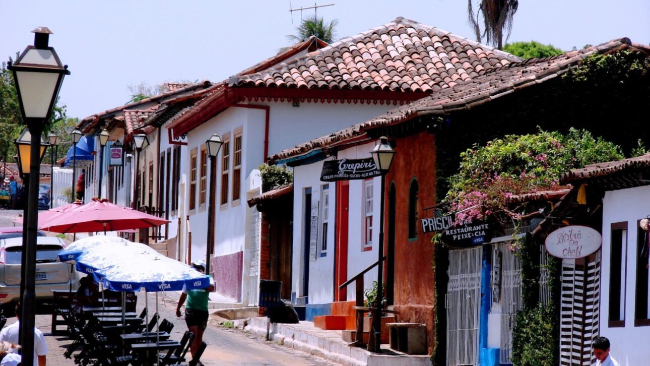 Pirenópolis entra no ranking das cidades mais acolhedoras do mundo em 2026 e une centro histórico tombado, cachoeiras e tradições centenárias.