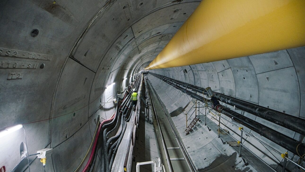 Megaprojecto de US$ 10 mil millones crea 206 km de túneles subterráneos en Singapur para sustentar saneamiento y seguridad hídrica por 100 años.