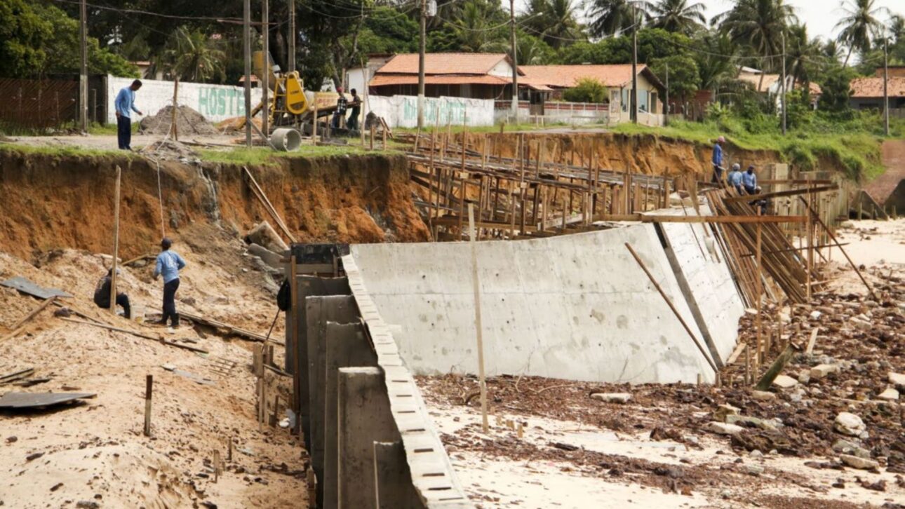 Muro de contención de 700 metros transforma la orilla de la Playa Grande, en Salvaterra, y busca contener erosión con inversión de R$ 8 millones.
