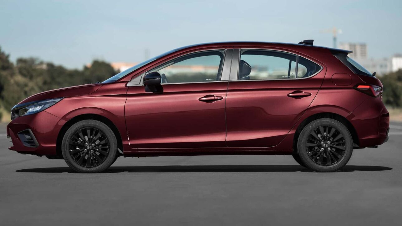 Honda City Hatch 2026 surge en SP con descuento de hasta R$ 29 mil y versión PCD debajo de R$ 100 mil. Consulta precios, motor 1.5 y consumo.
