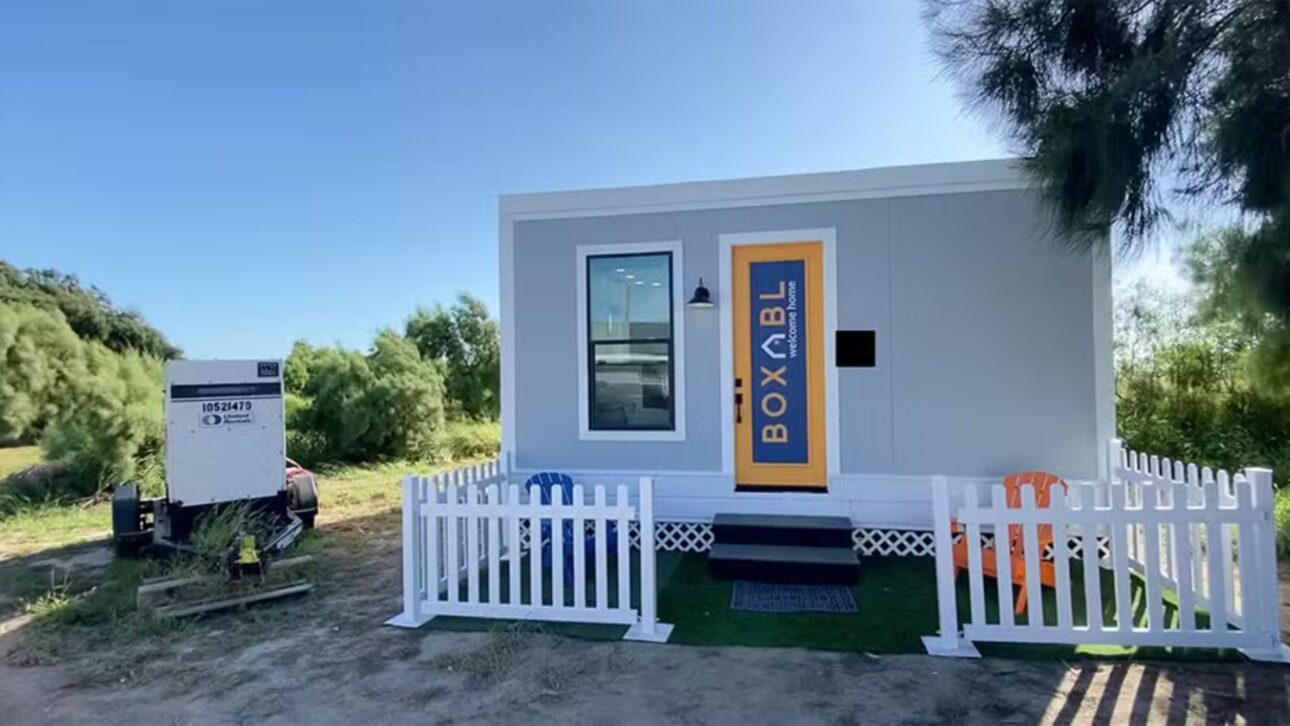 Elon Musk vende mansiones en California y pasa a vivir en tiny house en Texas para enfocarse en los proyectos de SpaceX y en la misión hacia Marte.