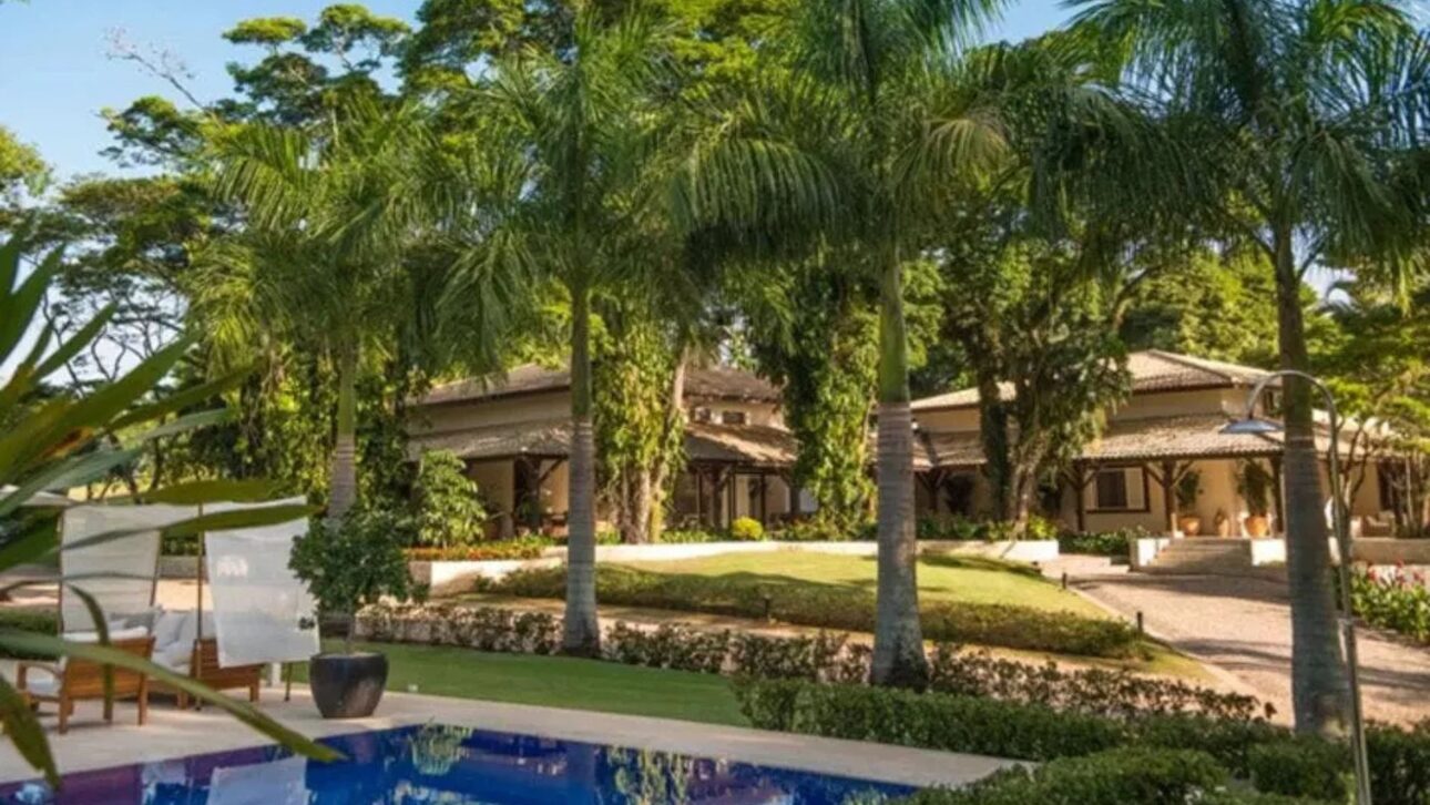Hacienda de Roberto Justus en Porto Feliz tiene 104 hectáreas, piscina de borde infinito, lago para jet ski, cine privado y estructura de club.