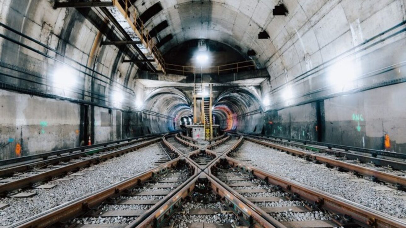 La Línea 3 del Metro de Mumbai es Concluida con 33,5 km Subterráneos, Conectando Aarey a Cuffe Parade y Prometiendo Reducir el Tráfico.