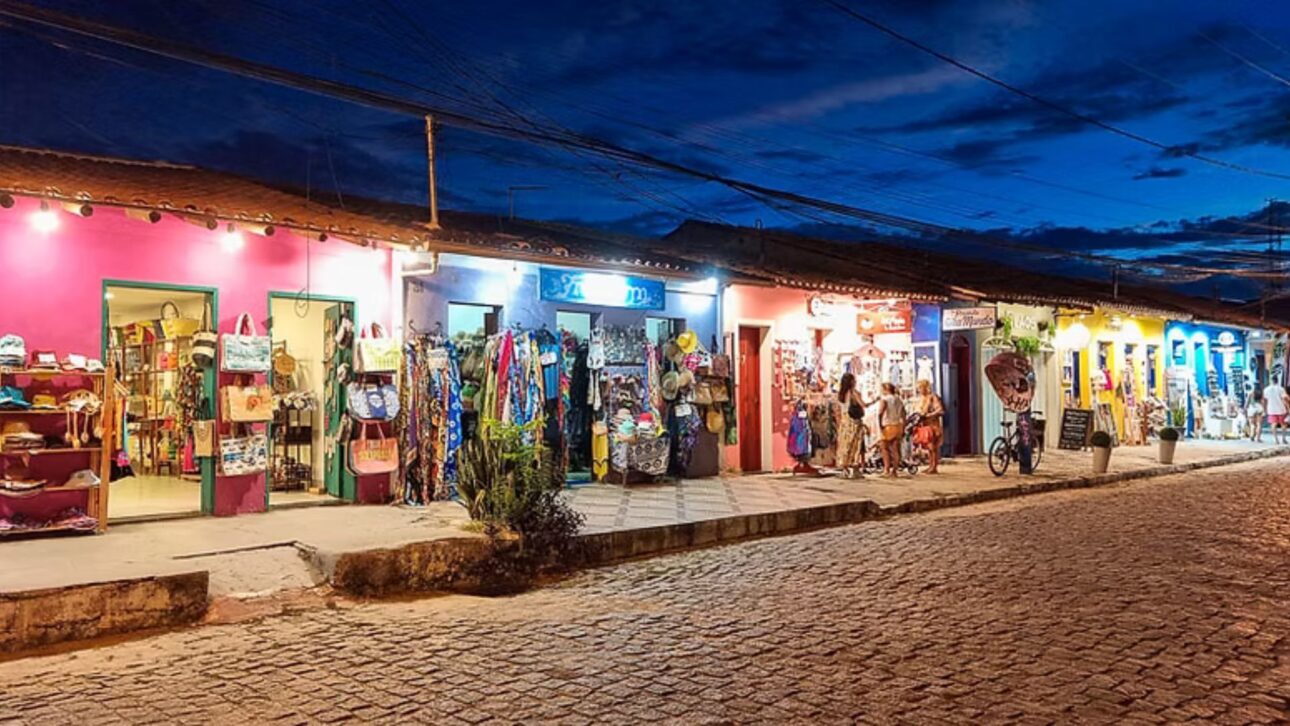 Arraial d’Ajuda es elegido como el destino más acogedor del mundo en los Traveller Review Awards 2024 de Booking.com, basándose en 309 millones de evaluaciones.