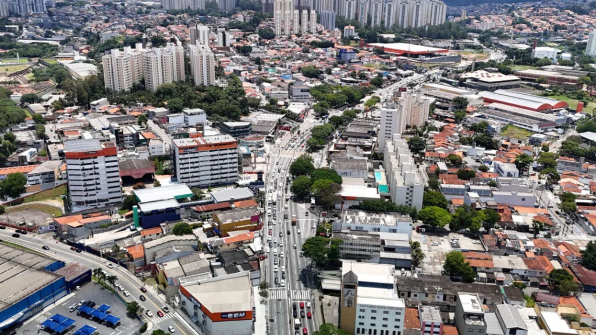 Taboão da Serra celebra 67 anos com shows, feira de artesanato e reativação de chafariz em cidade com alta densidade demográfica.