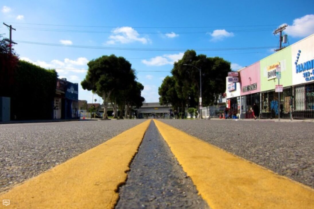 Los Ángeles Prueba Plástico Reciclado En Calles Y Pavimento De Asfalto, Apostando En Más Durabilidad Para La Malha Urbana.