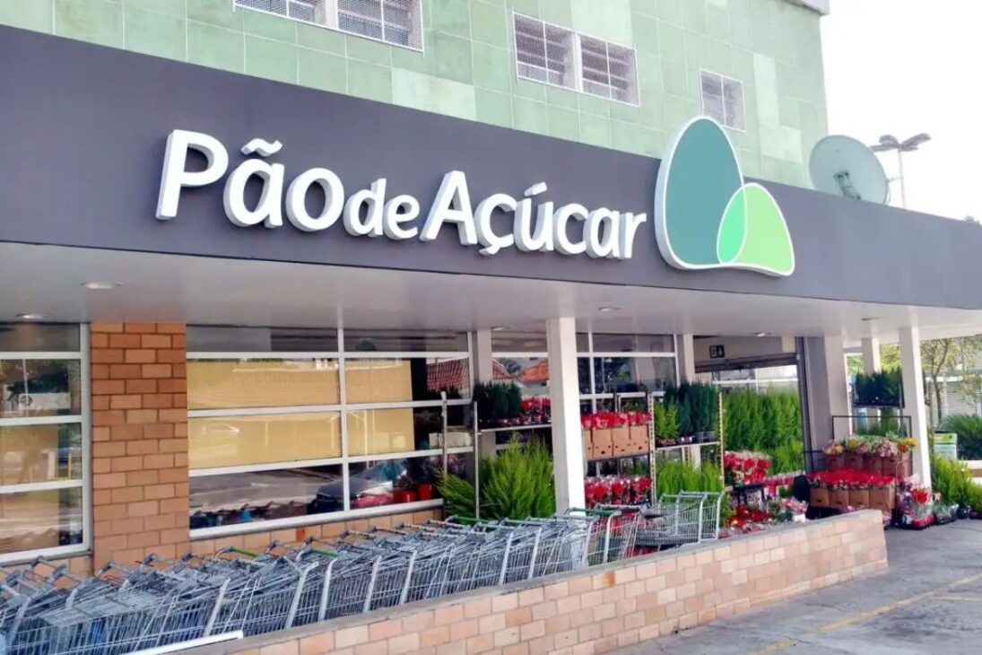 supermercado brasileño: Grupo Pão de Açúcar cita riesgo de continuidad, expone capital de giro presionado y deuda bruta alta tras pérdidas.