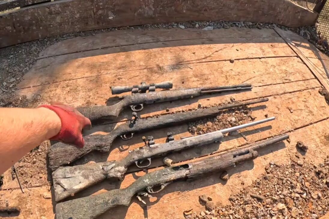 pescador usa ímã em rio sob ponte, encontra rifle e sucata pesada, e o caso expõe descarte, risco e dúvidas sobre como armas foram parar na água.