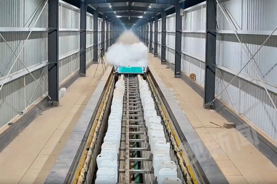 China Prueba Un Tren En Una Pista De 400 Metros Y Refuerza La Apuesta En Levitación Magnética Superconductora, Con Aceleración Hasta 700 Km/h En 2 Segundos, Mientras Desafíos De Energía Y Control Indican Lo Que Aún Separa El Laboratorio De La Operación Real.
