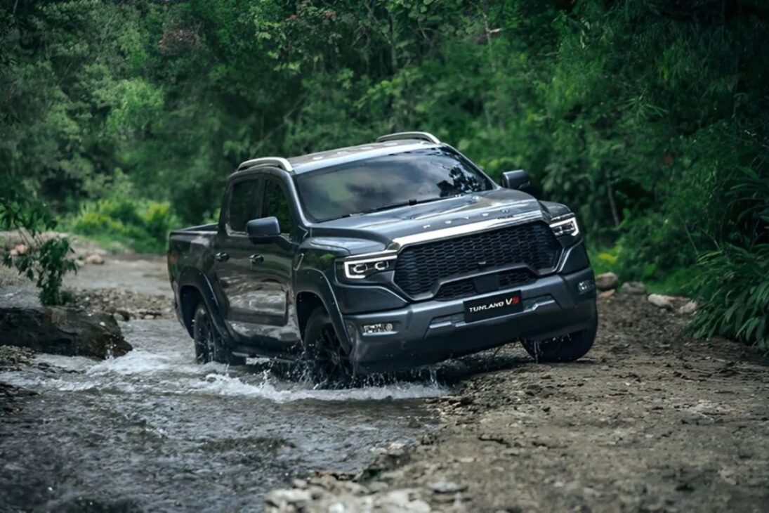 La camioneta china Foton Tuland V9 es una camioneta híbrida diésel eléctrica con caja automática de 8 marchas y 10 años de garantía por R$ 310 mil.