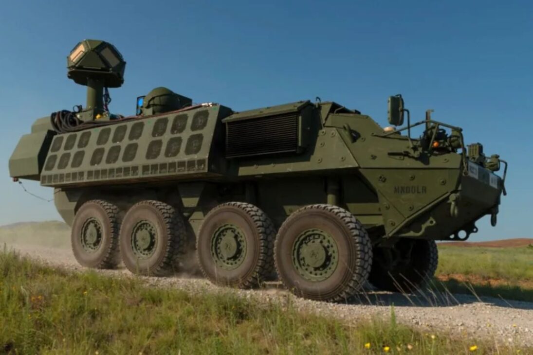Ejército de EE. UU. analiza el Stryker Dragoon en el sur de Alemania y expone por qué US$ 21,6 mil millones se convirtieron en una apuesta, con cañón de 30 mm, 64 km de entrenamiento y límites fuera de carretera.