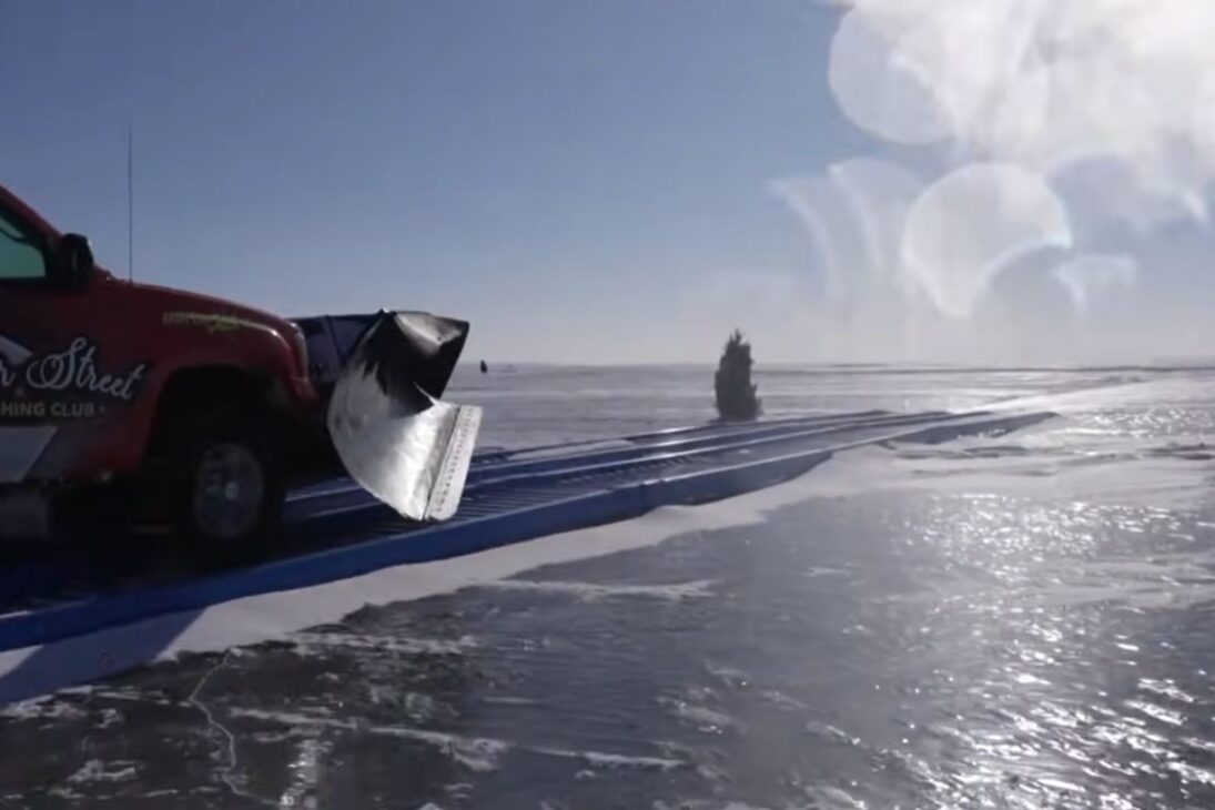 En pleno invierno, voluntarios crean una carretera de hielo sobre el Lago Winnebago, acortan travesías, reorganizan la logística local y enfrentan riesgos de seguridad en una ruta comunitaria estacional.