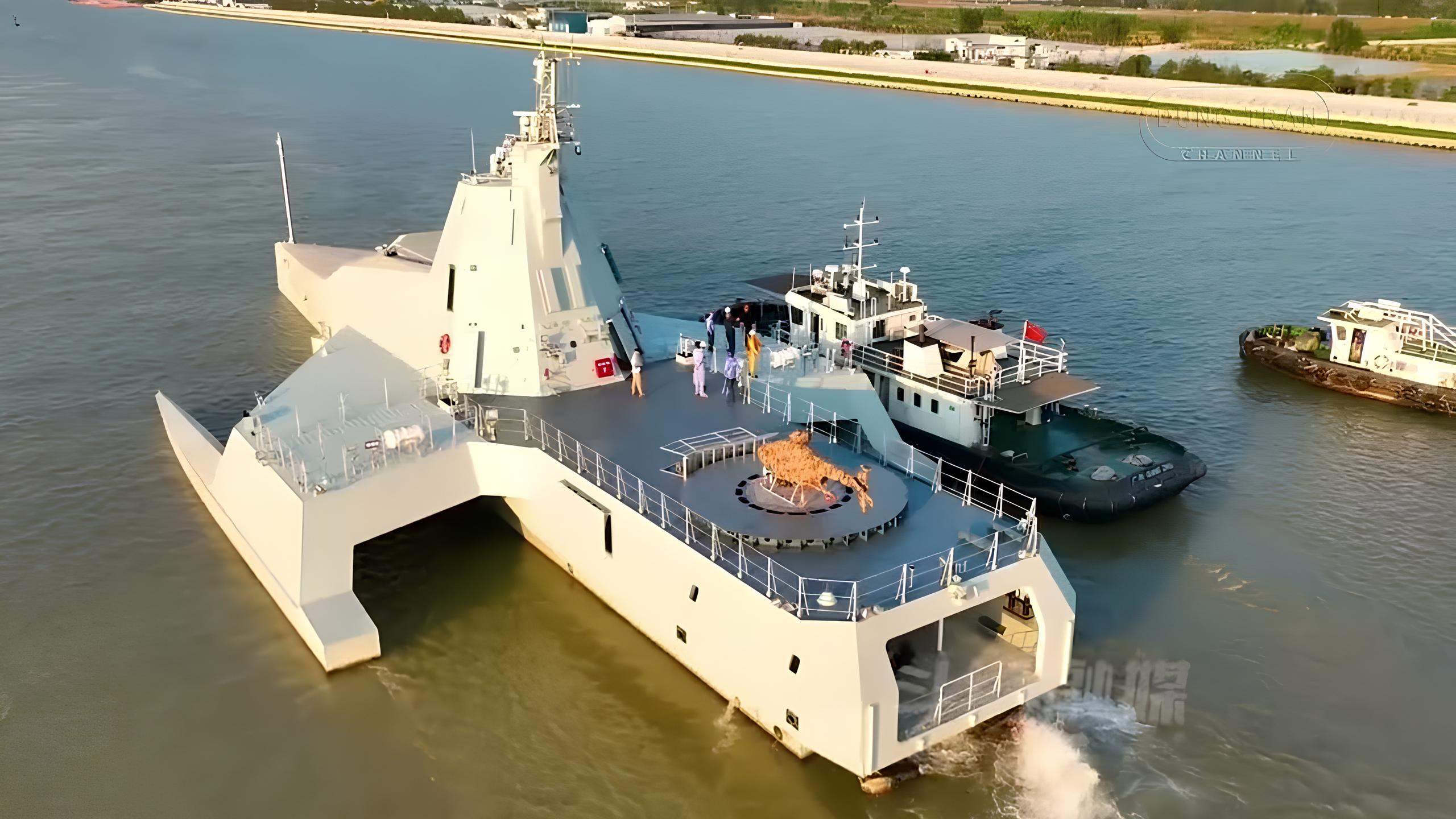 Pesando 500 toneladas, com 58 metros de comprimento, estrutura trimarã furtiva e velocidade de 74 km/h, o JARI-USV-A "Orca" é uma embarcação de combate não tripulada da China equipada com radares de varredura eletrônica, lançamento vertical de mísseis e baía de docagem para dispositivos submarinos anti-submarino