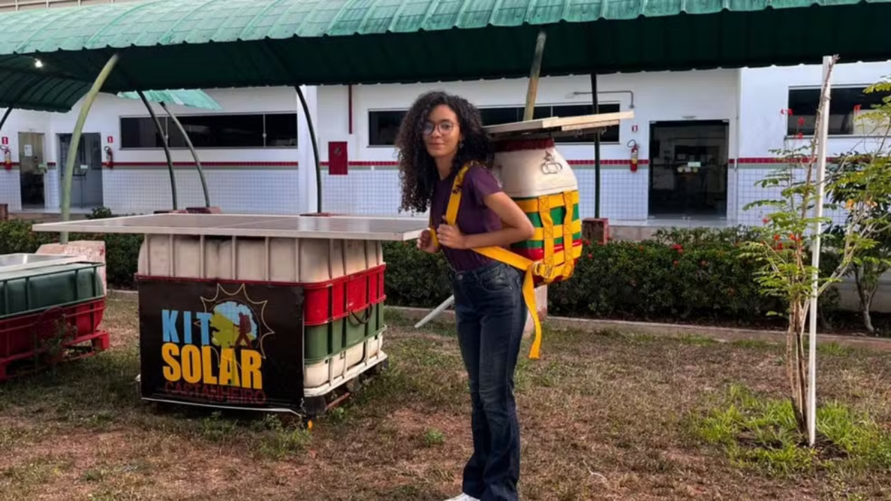 Estudante do Instituto Federal do Amapá conquista o Prêmio Jovem Cientista com kit solar portátil voltado a castanheiros da Amazônia, substituindo motores a diesel e reduzindo impactos ambientais.