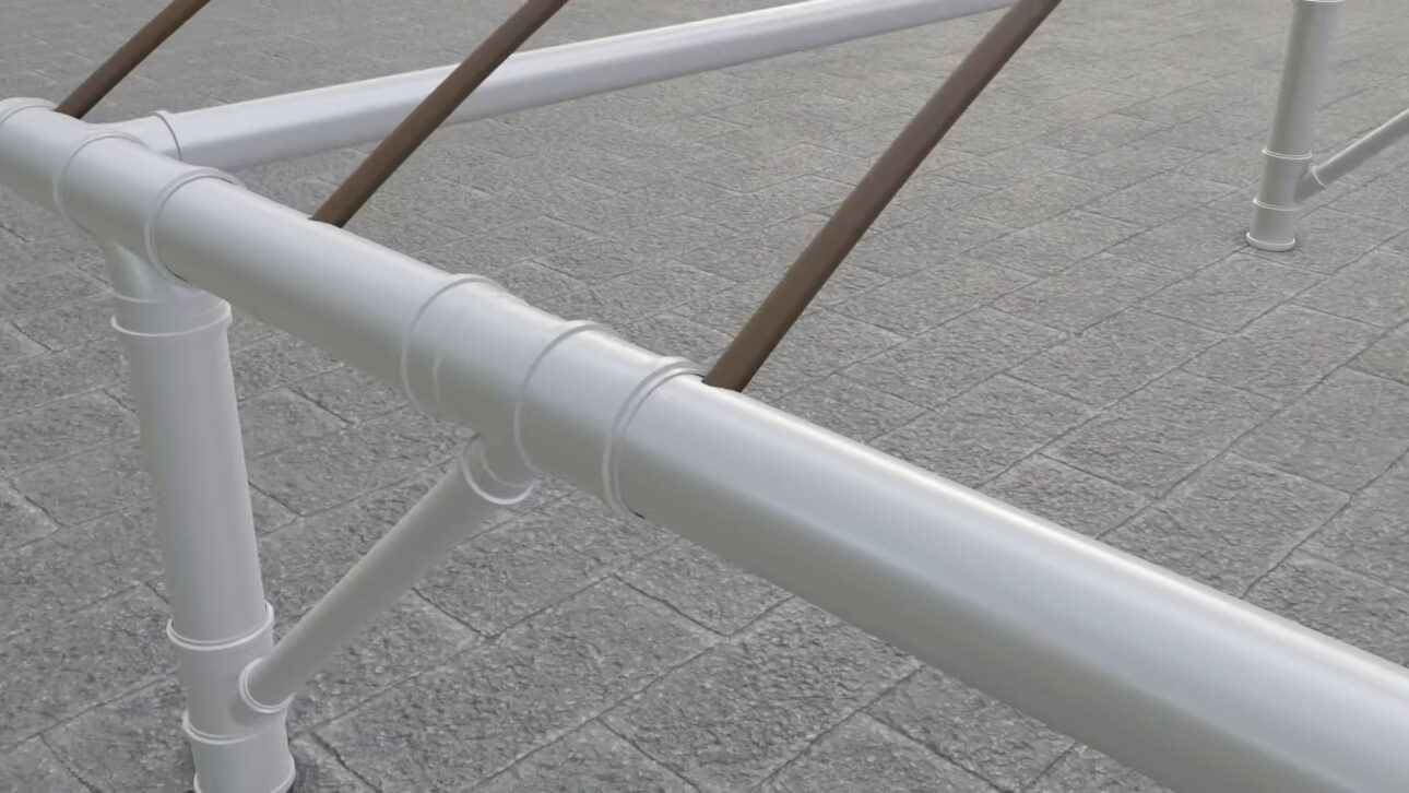 Adeus telha cara: especialista ensina como fazer cobertura de garagem com tubos e chapas de PVC e reduzir gastos na obra sem abrir mão da proteção contra sol e chuva