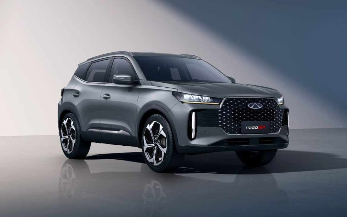 El Tiggo 5X 2027 se lanza en Brasil en dos versiones, con nuevo diseño, más tecnología, motor actualizado y precios promocionales hasta febrero.