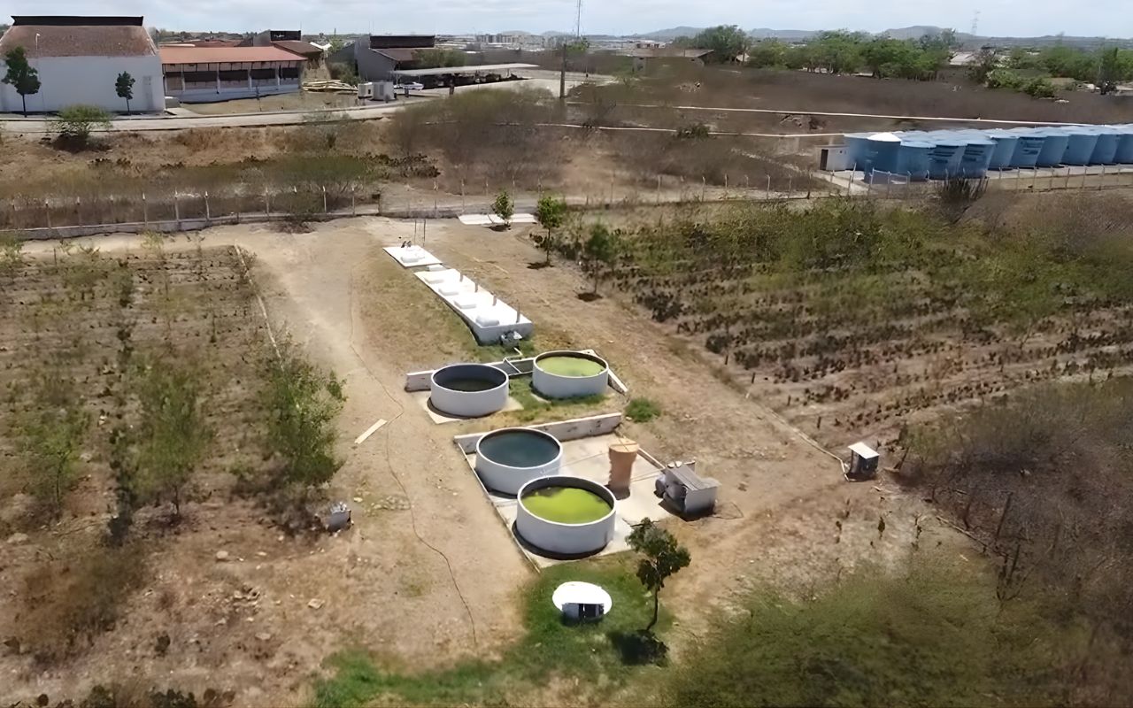 Sistema SARA trata esgoto doméstico, transforma águas residuárias em água de reúso para irrigação e leva saneamento rural, saúde e segurança hídrica ao Semiárido brasileiro.