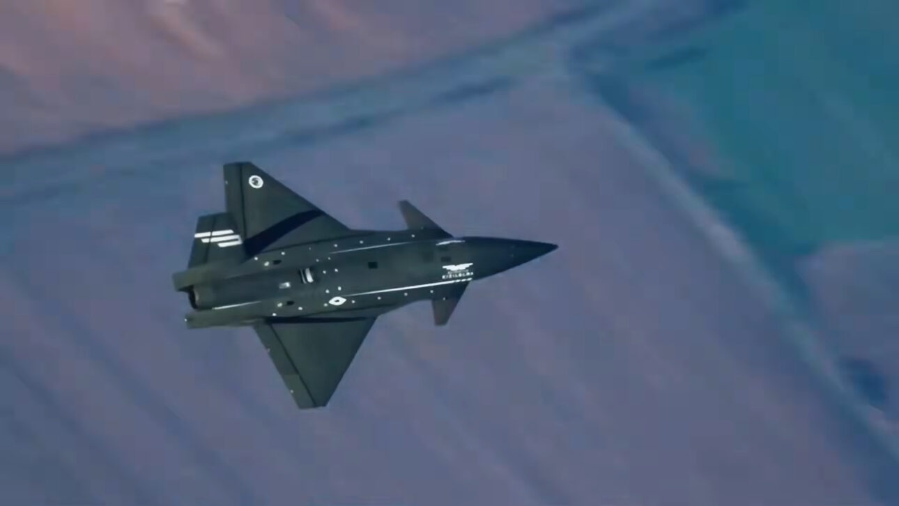 Turquía prueba el Bayraktar Kızılelma, drone de 8,5 toneladas con radar AESA MURAD, alcance de 930 km y misil aire-aire BVR lanzado exitosamente, capaz de volar en formación autónoma y operar hasta en el portahelicópteros TCG Anadolu