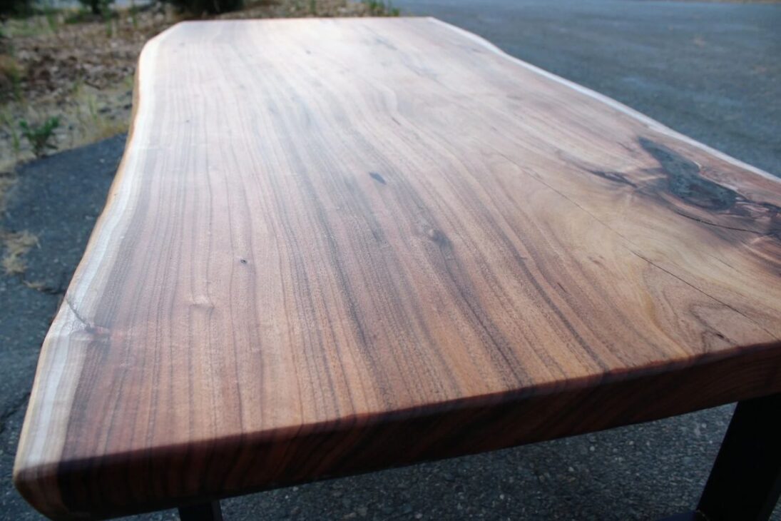 La acacia negra une madera, suelo, nitrógeno y resistencia en especie que casi desapareció del mercado a pesar de la durabilidad rara.