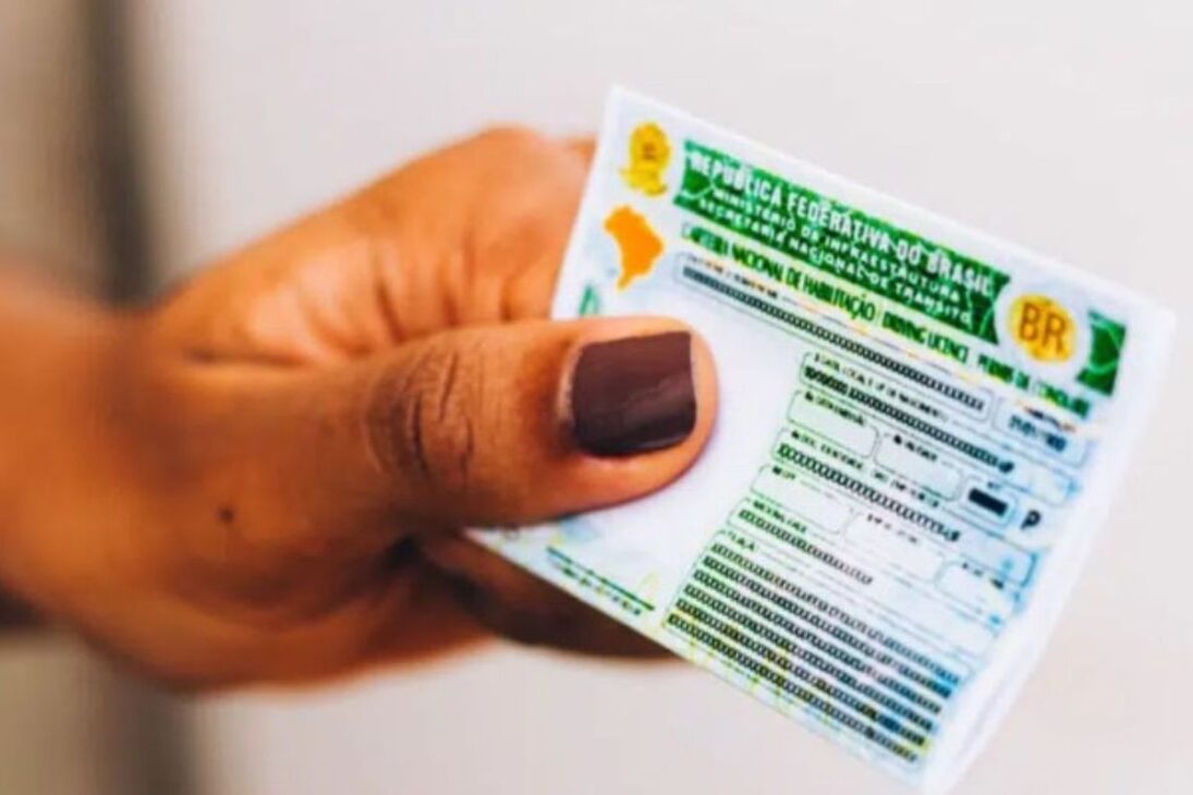 La CNH tiene nueva validez en 2026, cambia el rango de edad, acorta la renovación para conductores mayores de 60 años y puede sorprender a millones desprevenidos.