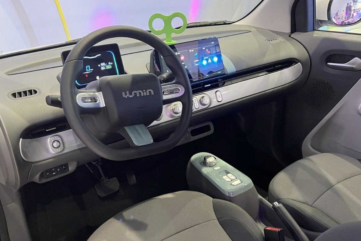 Carro elétrico chinês de apenas R$ 40 mil chama atenção por ser zero km, ter ar-condicionado, multimídia e autonomia de até 300 km, mesmo com apenas 47 cv e foco total