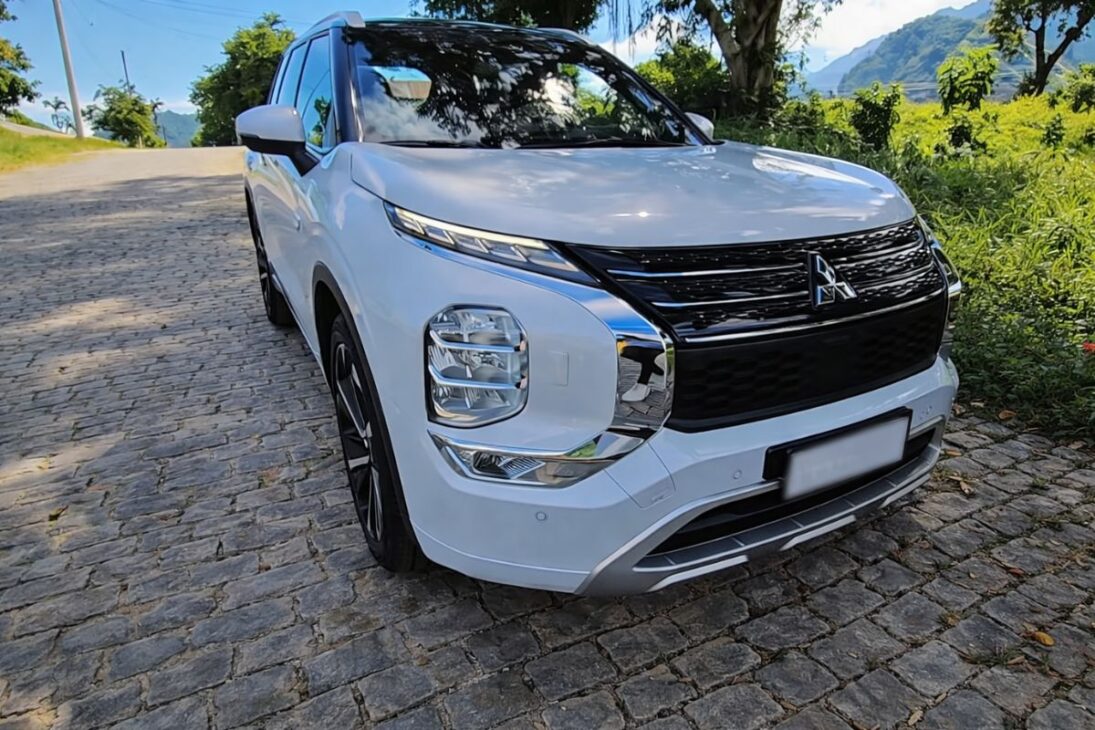 Mitsubishi Outlander combina tecnología, confort, tracción 4x4 y siete plazas en SUV electrificado con propuesta premium.