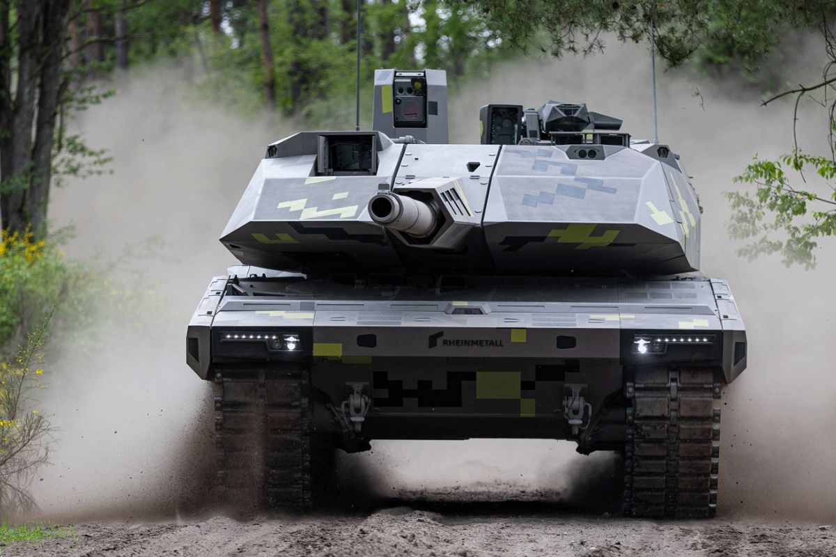 KF51 Panther da Rheinmetall combina 130 mm, proteção ativa e automação para tentar empurrar os blindados europeus a uma nova geração de combate.