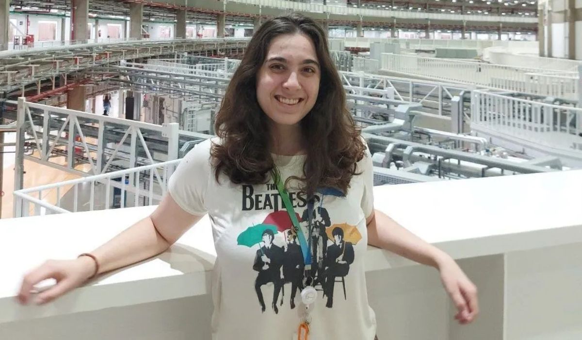 Gabriela Frajtag, estudiante brasileña premiada en concurso internacional de artículos sobre biología cuántica  • Divulgação