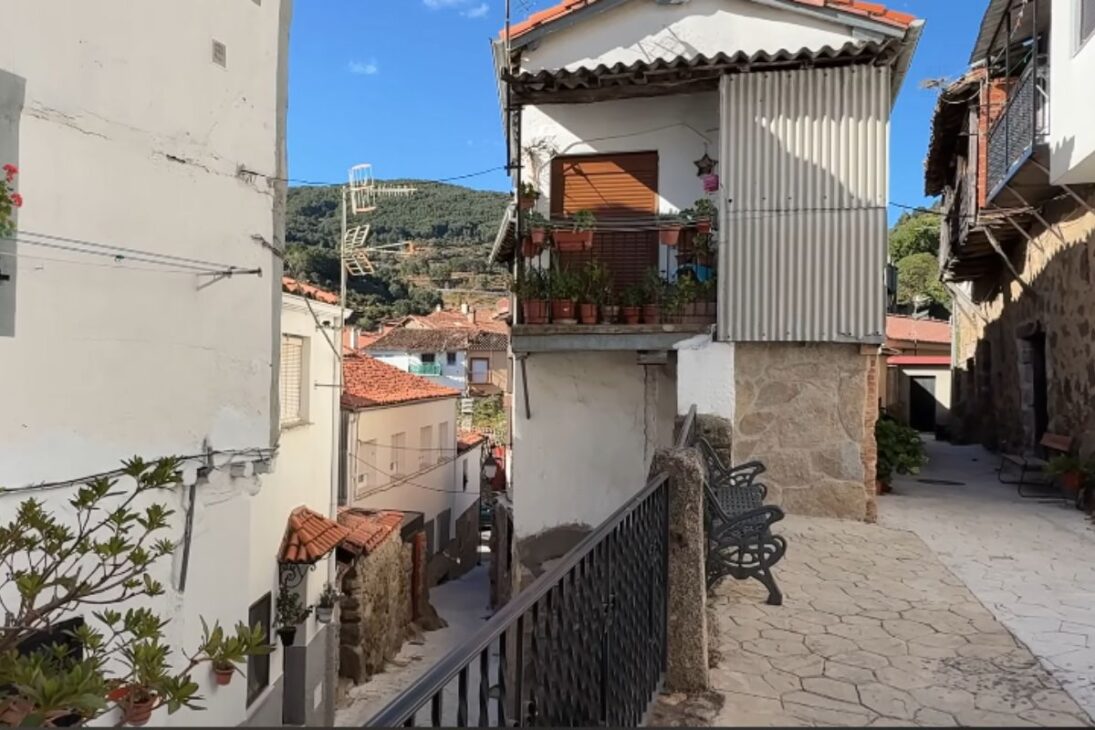 En Extremadura, España paga para que puedes vivir en aldeas con incentivo para trabajo remoto; ve el costo de vida y las reglas del programa.