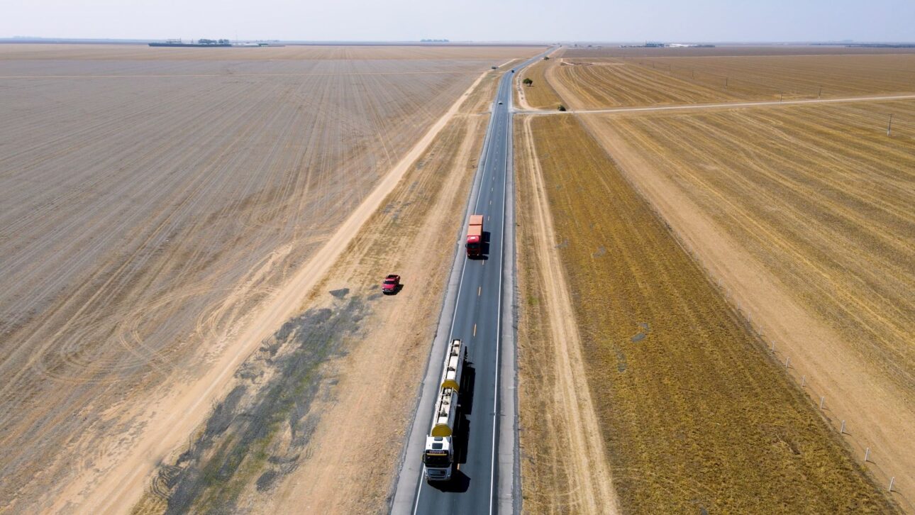 Tramo de 145 km en línea recta en la BR-020, en el oeste de Bahia, está entre los mayores del mundo y tuvo 135,9 km revitalizados.