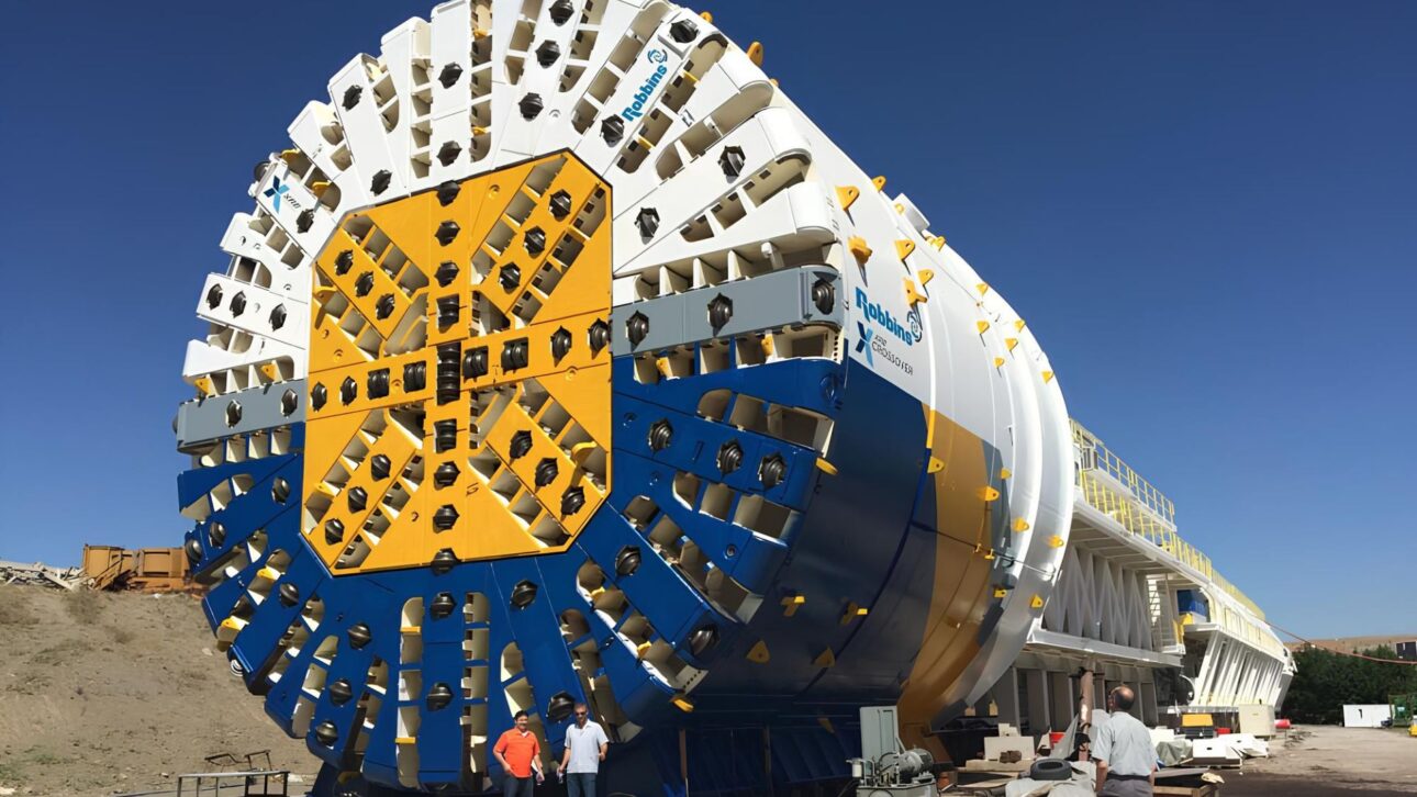 Máquinas Gigantes da China Impressionam pela Escala: Escavadeiras Colossais, Draga Tian Kun Hao, Tuneladoras e Construtoras de Pontes Redefinem a Engenharia.