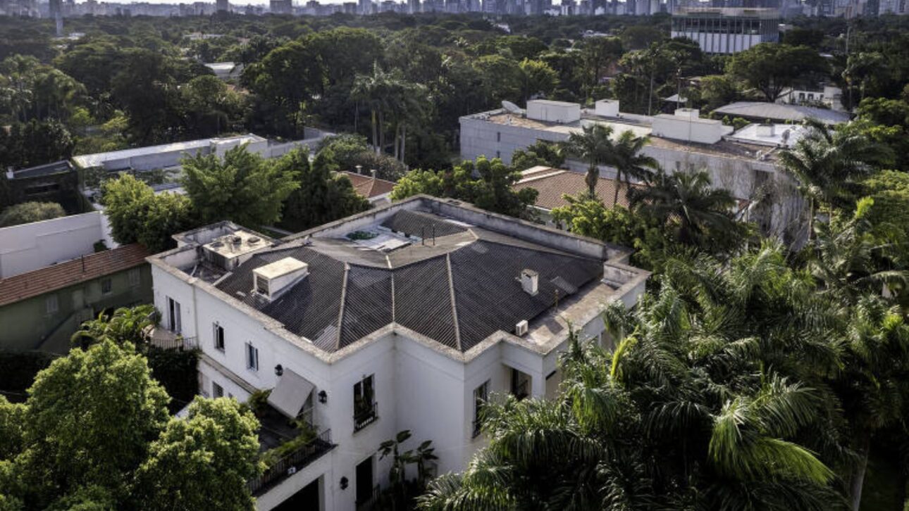 Mansión de 4.000 m² de Chiquinho Scarpa en los Jardines está a la venta desde hace más de 10 años. Inmueble histórico puede ser vendido por cerca de R$ 60 millones.