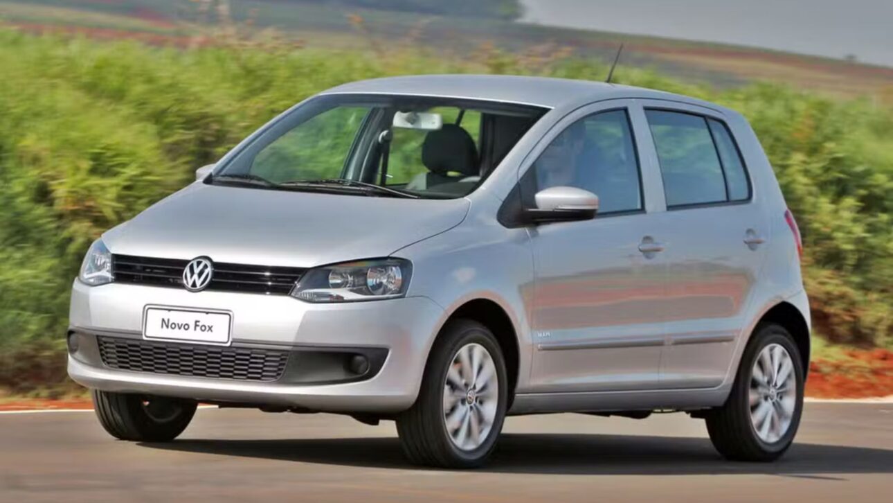 Coches usados con hasta 35 mil km a partir de R$ 24 mil aparecen en anuncios con buen consumo y motores hasta 106 cv. Vea modelos de Volkswagen, Fiat y más.