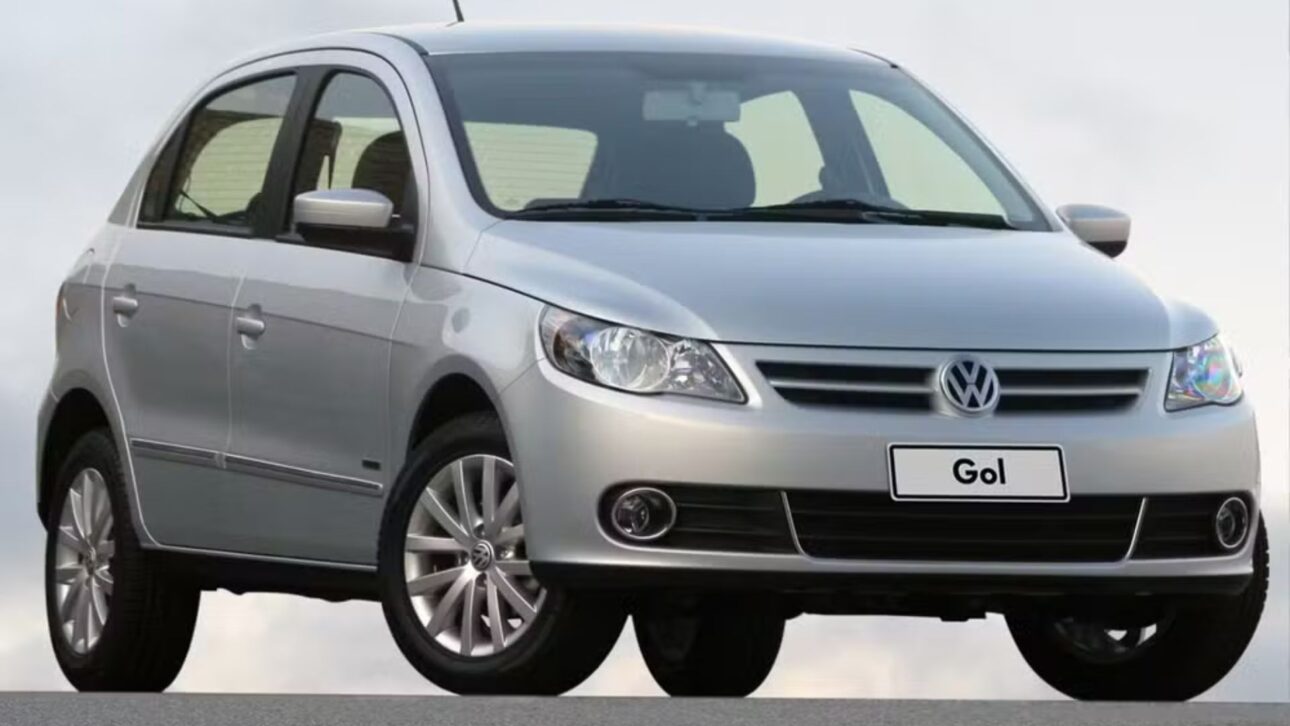 Coches usados con hasta 35 mil km a partir de R$ 24 mil aparecen en anuncios con buen consumo y motores hasta 106 cv. Vea modelos de Volkswagen, Fiat y más.