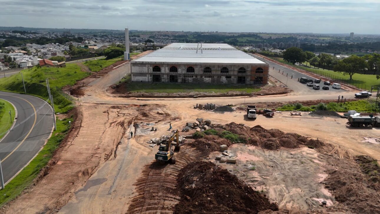 Antigos galpões do Bradesco no Swiss Park, em Campinas, serão transformados em shopping de 34 mil m² com lojas, serviços e supermercado confirmado. (Imagem: repordução Canal Revolução no Interior)