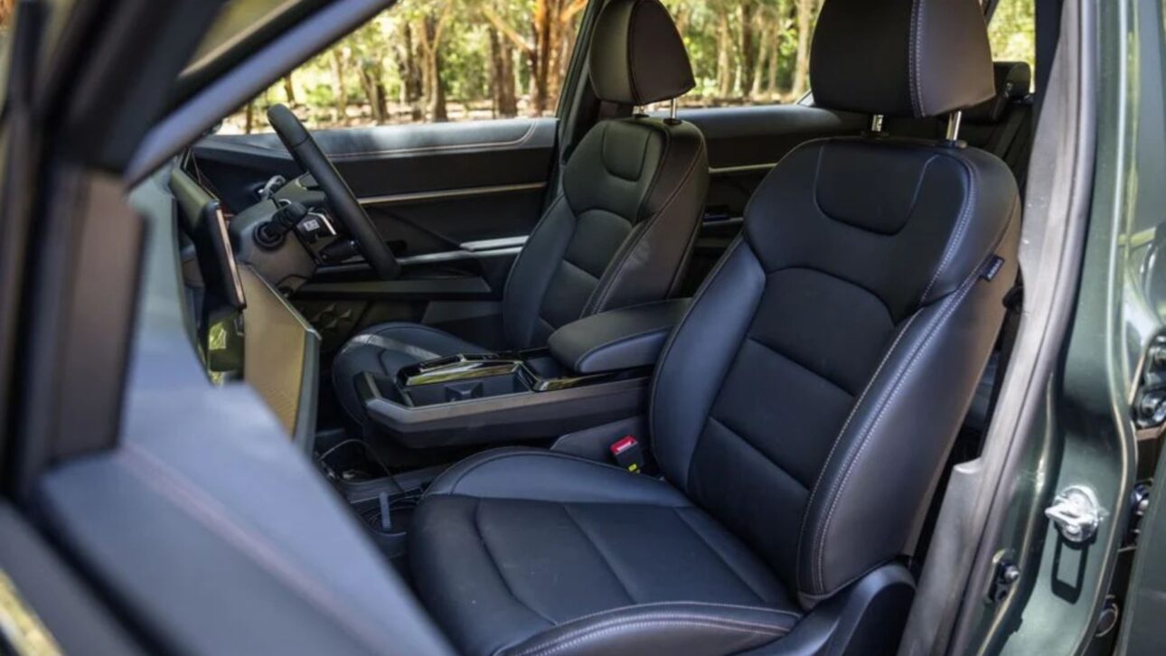 KGM Musso EV estrena en Australia con hasta 420 km de autonomía, 905 kg de carga útil y precio cercano al de la Toyota Hilux SR 4x4.