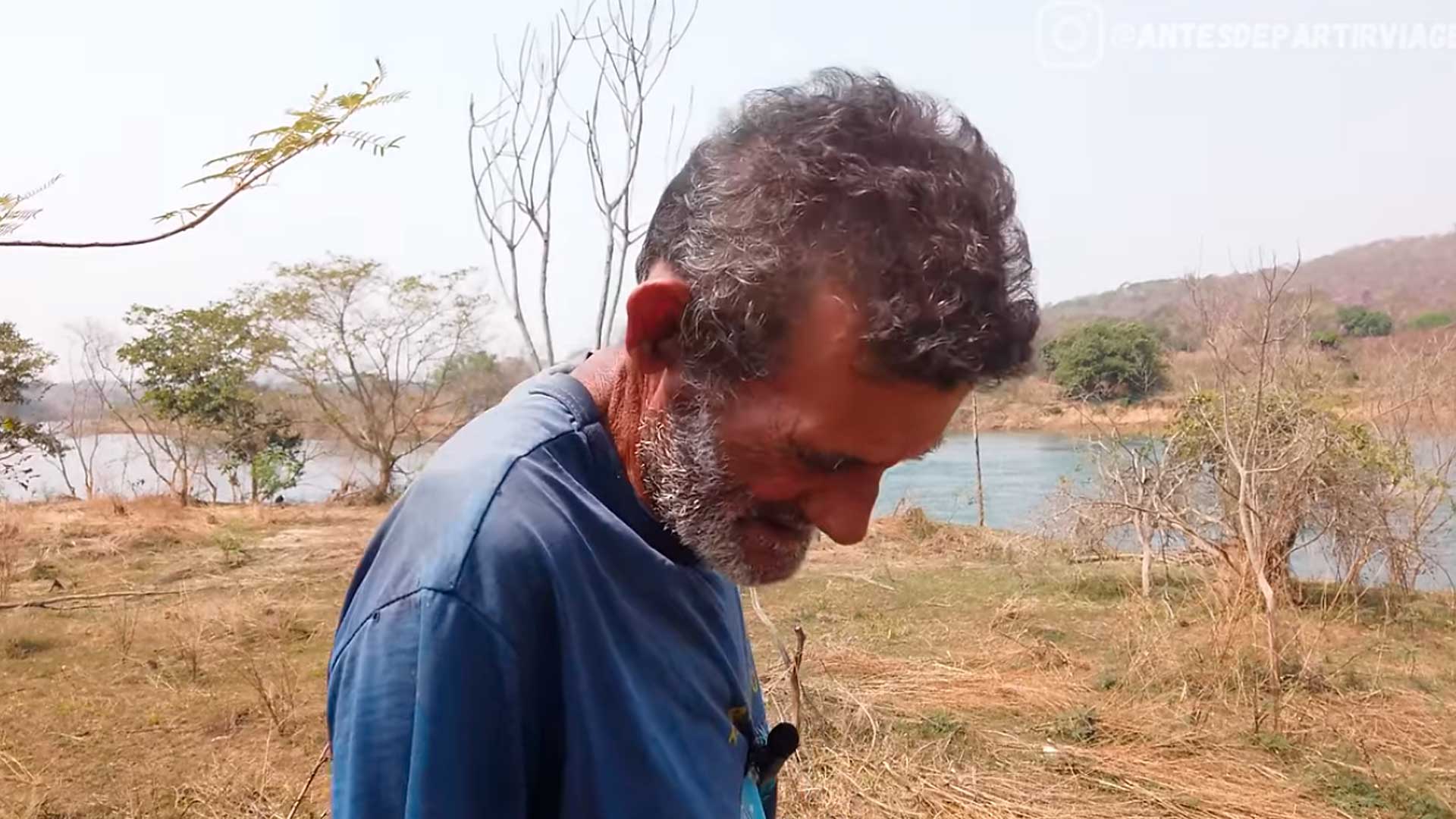 Isolado no rio Paranaíba, morador vive em ilha rural entre Goiás e Minas, produz queijo, pesca em uma região pequena e fortemente ligada à agropecuária e resiste à pressão da cidade grande