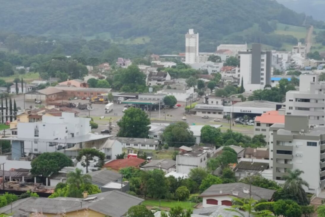 Miura nació de Casca, una pequeña ciudad agrícola vinculada a la industria automotriz brasileña y a la historia de un automóvil deportivo icónico.