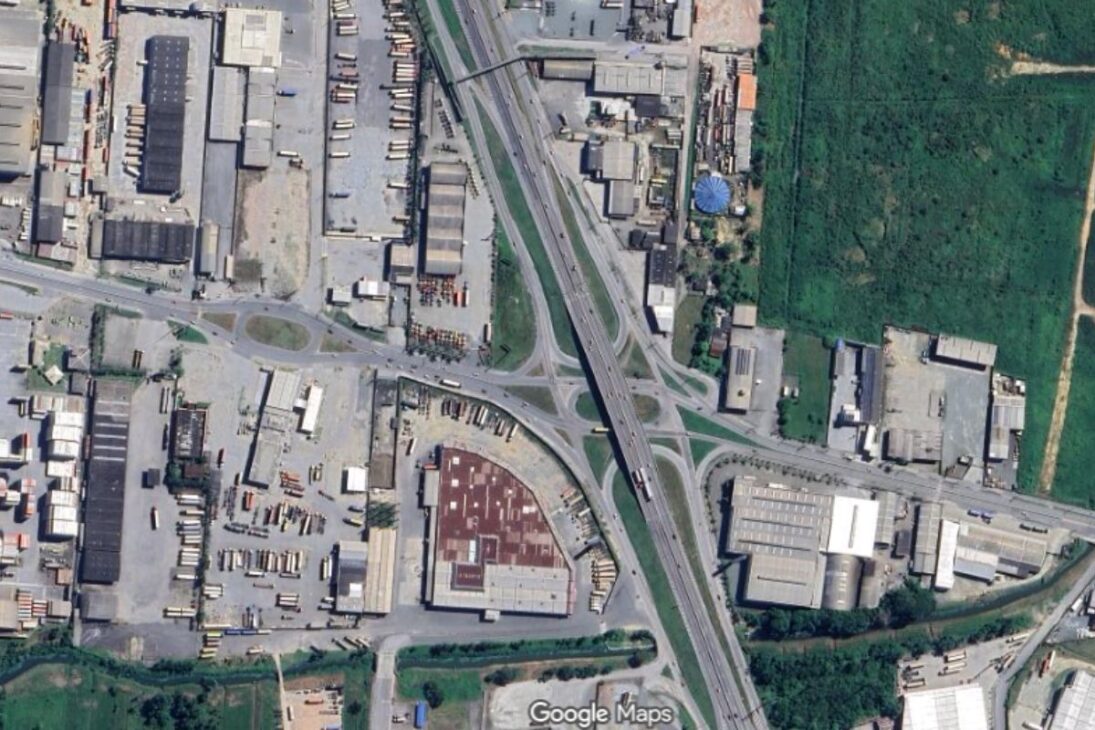 La BR-101 en Itajaí se atasca en el cruce de Jorge Lacerda, donde la congestión se convirtió en un embotellamiento diario entre la costa y el Valle de Itajaí.