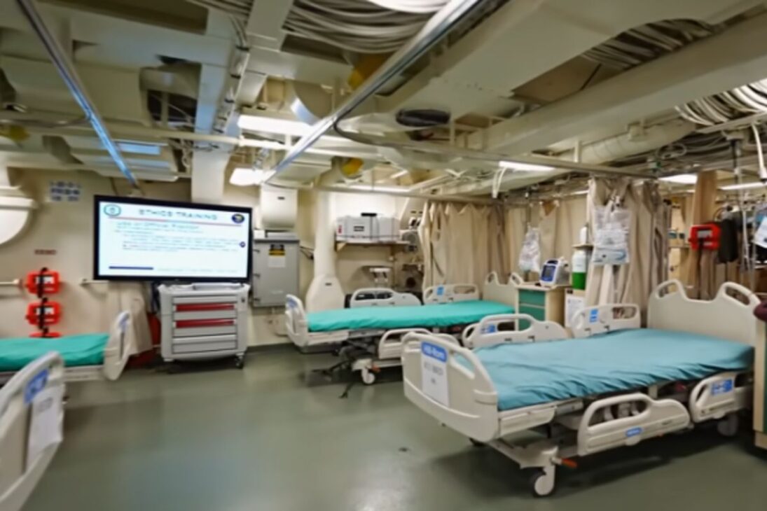 El USS New York de la clase San Antonio es un museo flotante con acero del World Trade Center y símbolo del 11 de Septiembre.