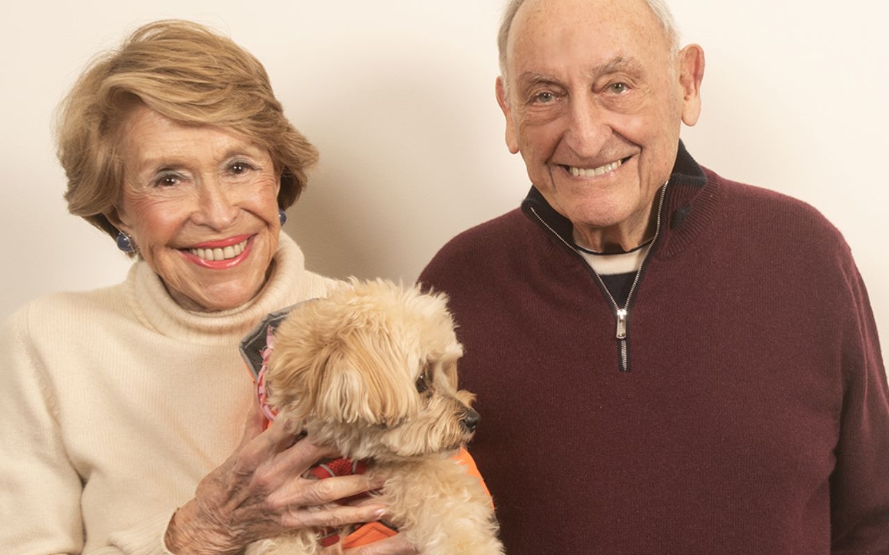Casal realizou a maior doação já registrada para a medicina veterinária ao destinar US$ 120 milhões à Universidade da Califórnia, após tratamento que salvou sua cadela com câncer.