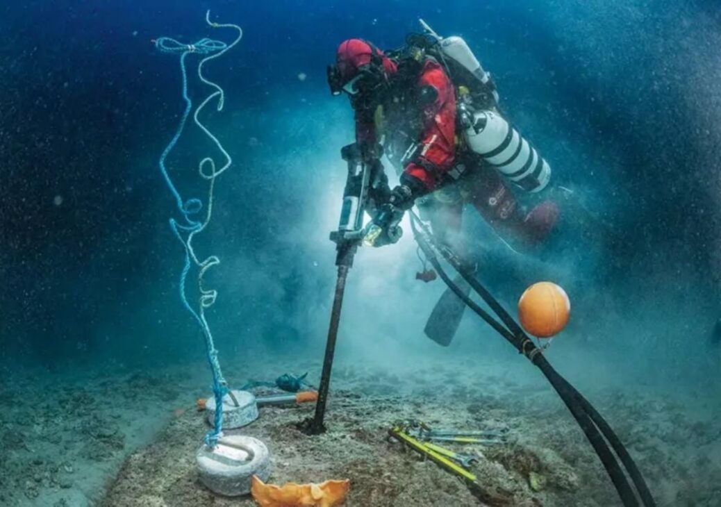 Círculos, Fundo do Mar, Mar mediterráneo