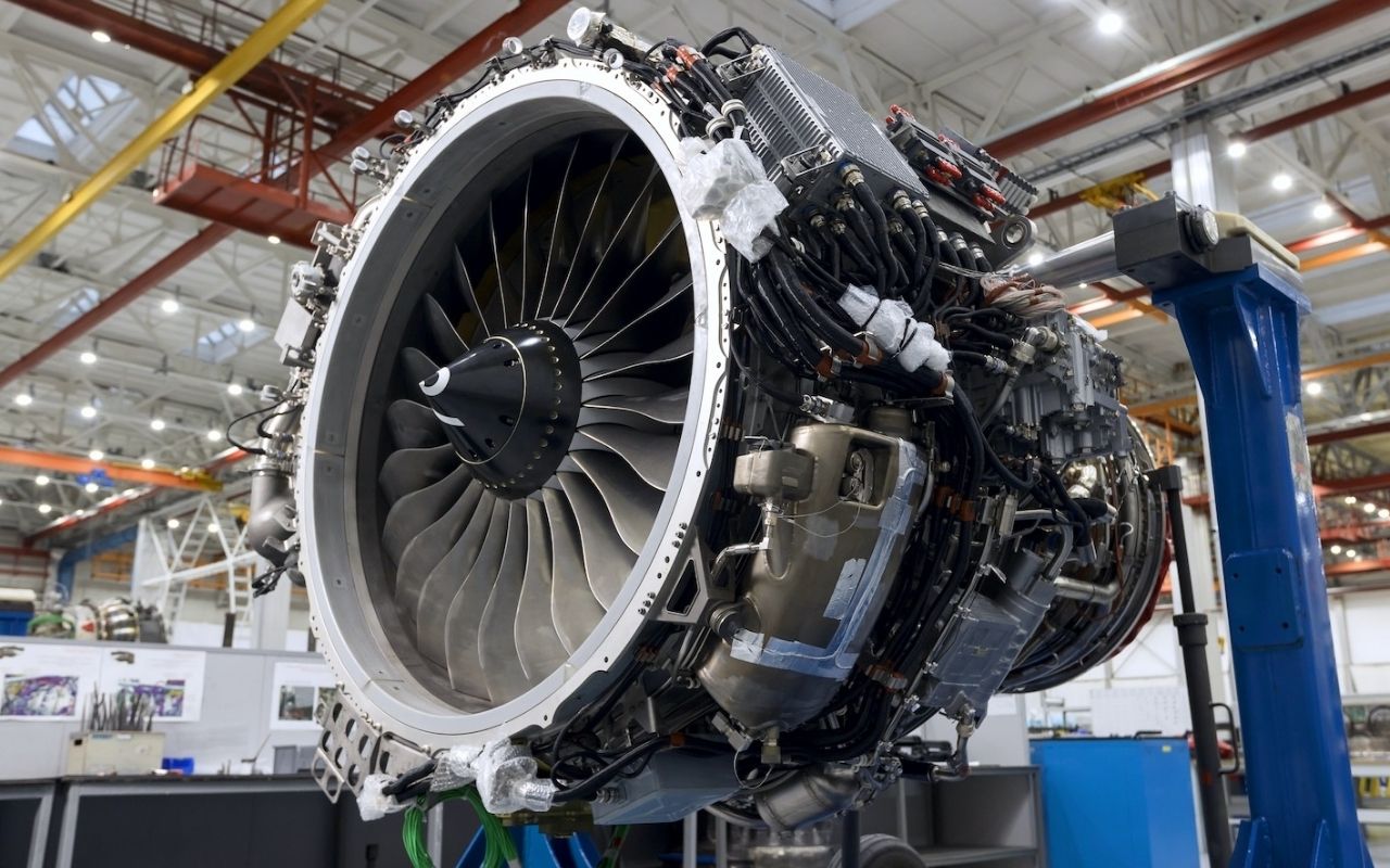 Motor PD-8 conquista certificação de reguladores eletrônicos e unidades de proteção, passo decisivo para iniciar a produção em série e equipar novas aeronaves russas.